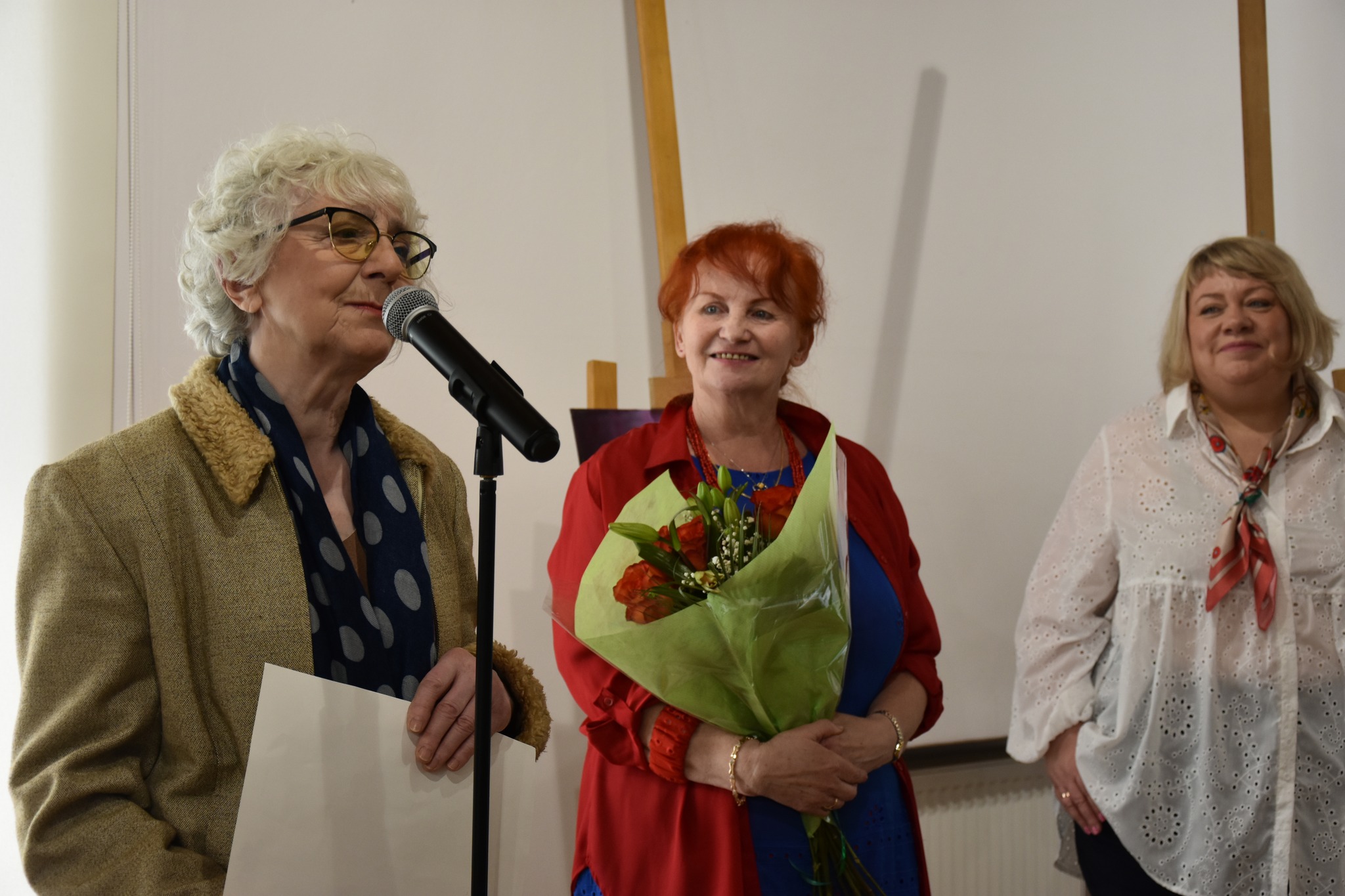 Malwy, róże, fiołki... - Wernisaż wystawy Barbary Harasim